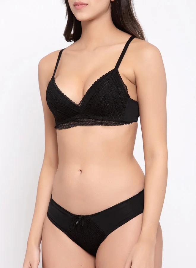 ليس اند مي  Laceandme Women Black Self-Design Crochet Mesh Lingerie Set 3373